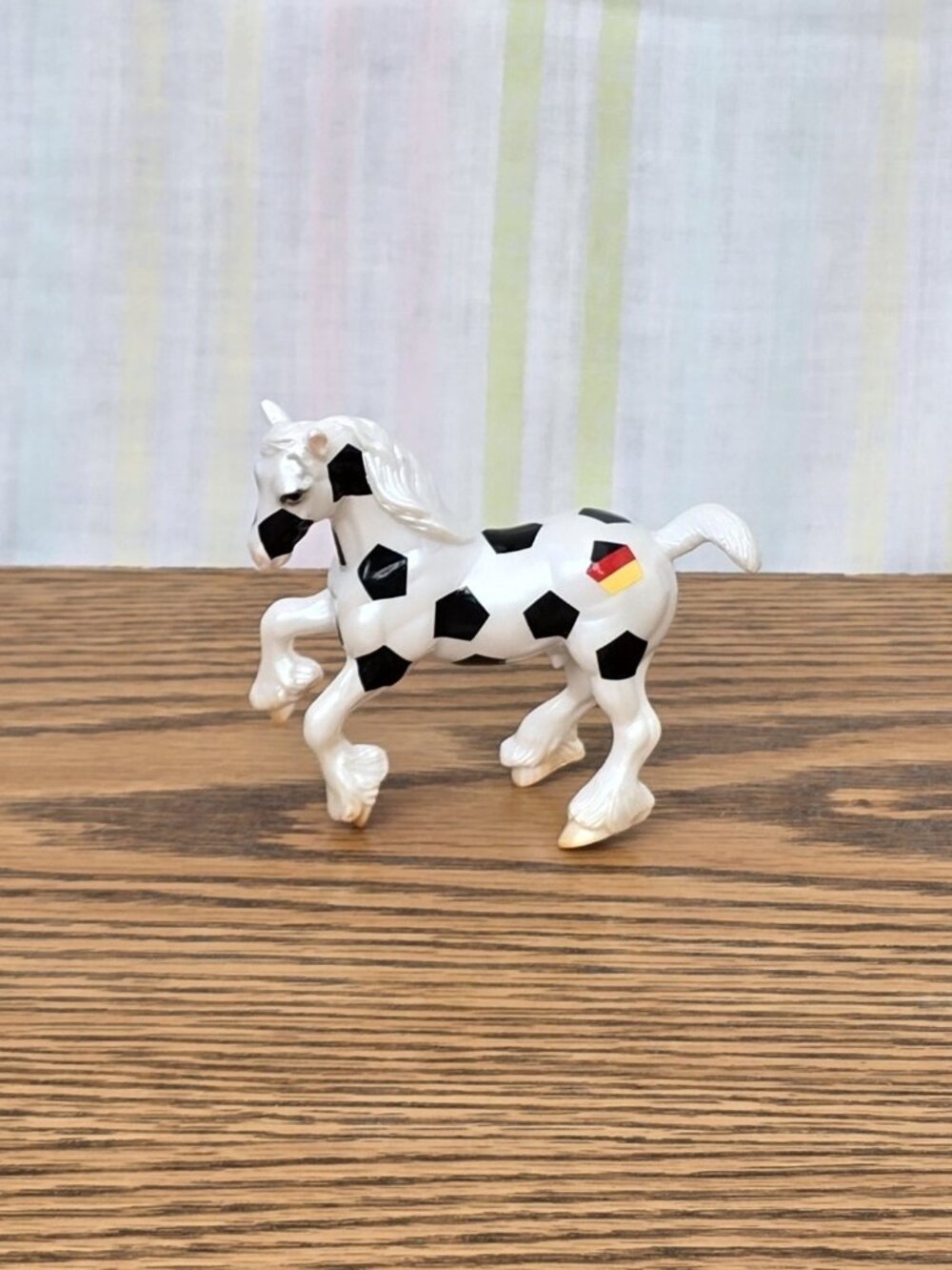 Breyer Stablemate Torlinie #711603 – BreyerFest 2022 Special Run
